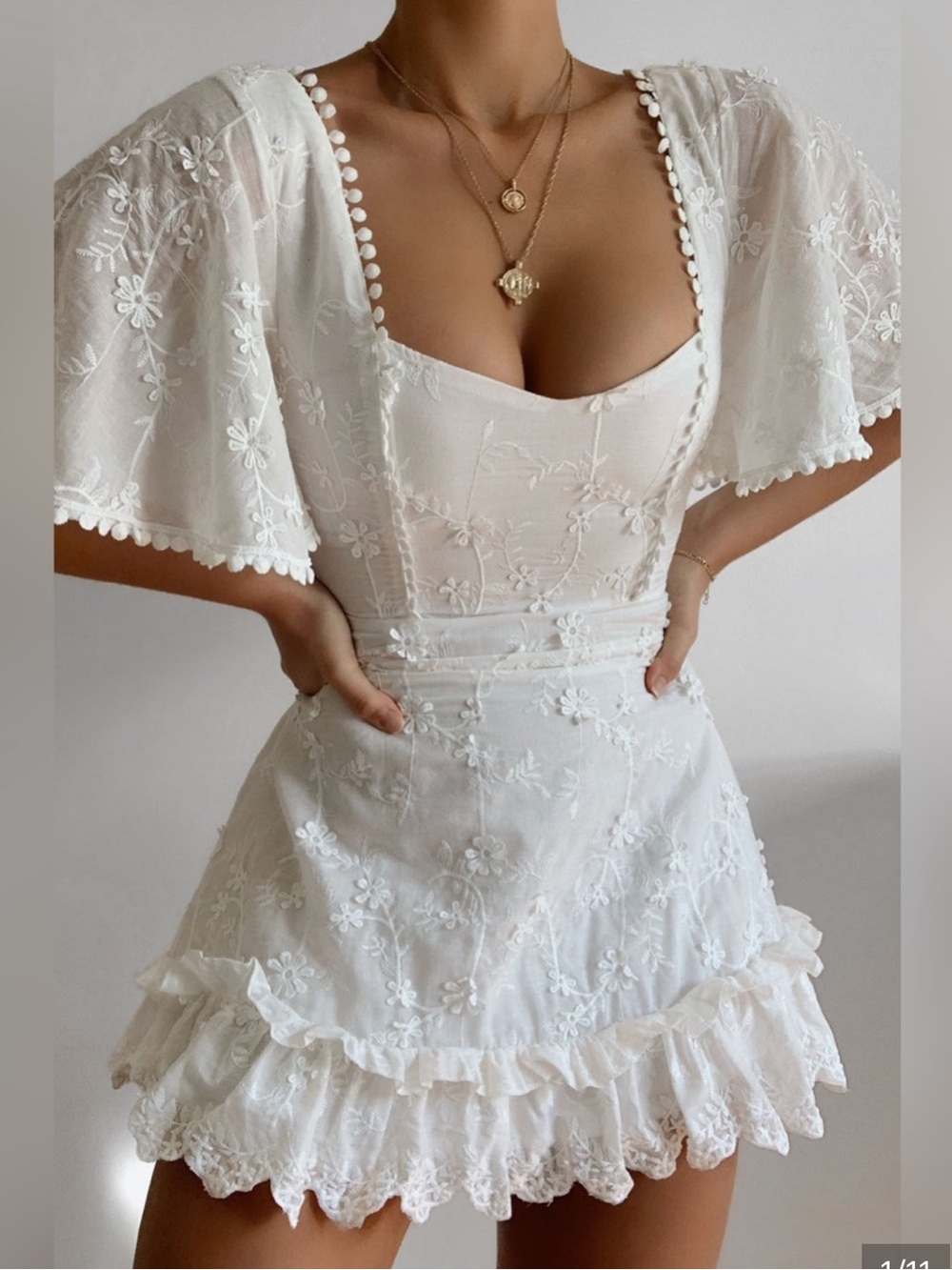 NWT Showpo Fancy A Spritz Dress White Embroidery Mini Floral Flutter Sleeve 
SZ